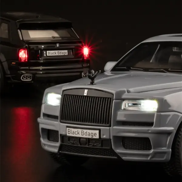 1:32 Rolls Royce Cullinan Diecast Model Car - Image 3