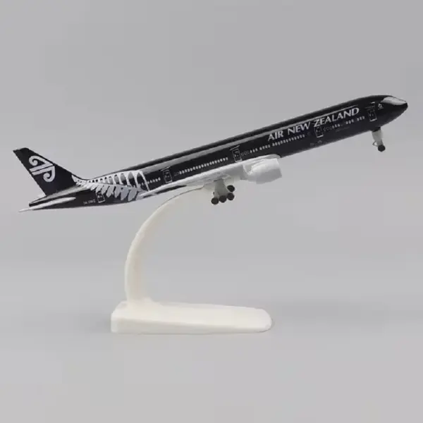 20cm Boeing 777 Air Canada Alloy Model Plane - Image 12