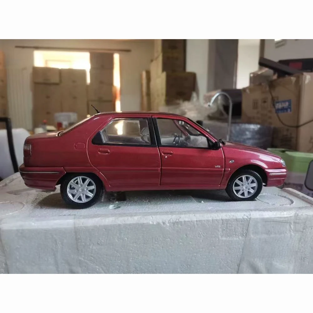 Citro Elysee 1:18 Alloy Car Model with Flaws 2 Citro Elysee 1:18 Alloy Car Model with Flaws - Image 2