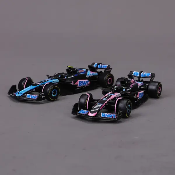 Bburago 1:43 Alpine F1 A524 Model Car - Image 2