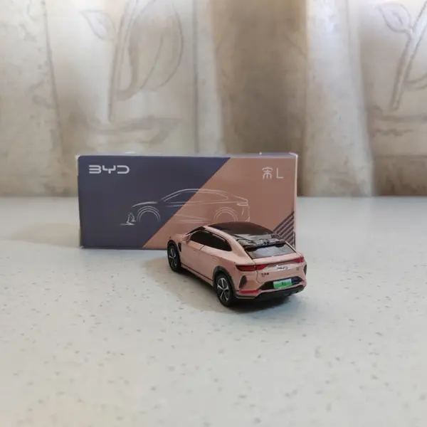 1:64 Scale BYD Song L Diecast Car Model - Image 4