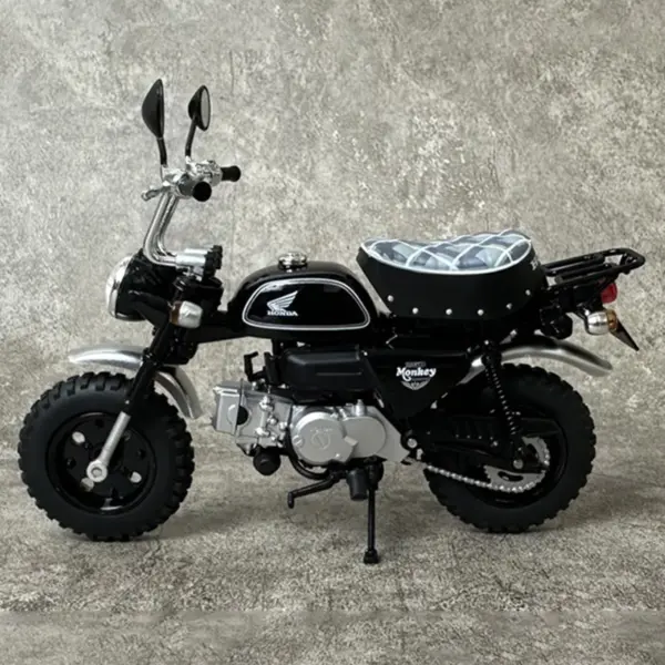 1:12 Scale Diecast Monkey 2009 Motorcycle Model - Image 4