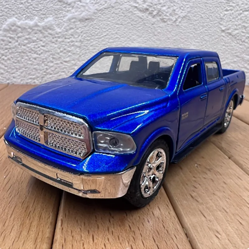 1:32 Scale RAM 1500 Pickup Truck Model with Flaws 8 1:32 Scale RAM 1500 Pickup Truck Model with Flaws - Image 8