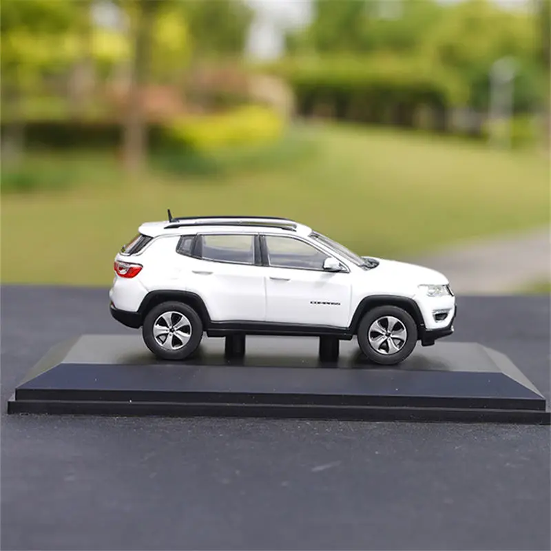 1:43 Jeep Compass Alloy Diecast Model Car 4 1:43 Jeep Compass Alloy Diecast Model Car - Image 4
