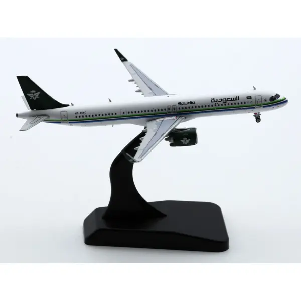 XX40188 Saudi Arabian Airlines Airbus A321 Diecast Model - Image 3