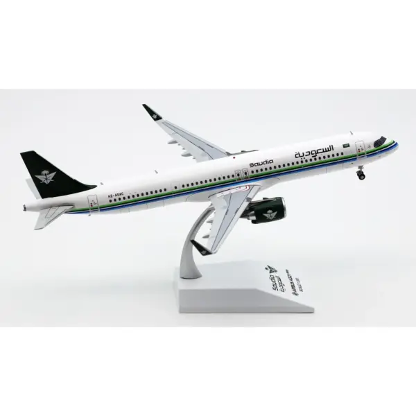 Saudi Arabian Airlines Airbus A321 Diecast Model 1:200 - Image 3