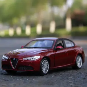 Bburago 1:24 Alfa Romeo Giulia Alloy Car Model 7 S3da16ee021c148308d34b476c1c126e3y