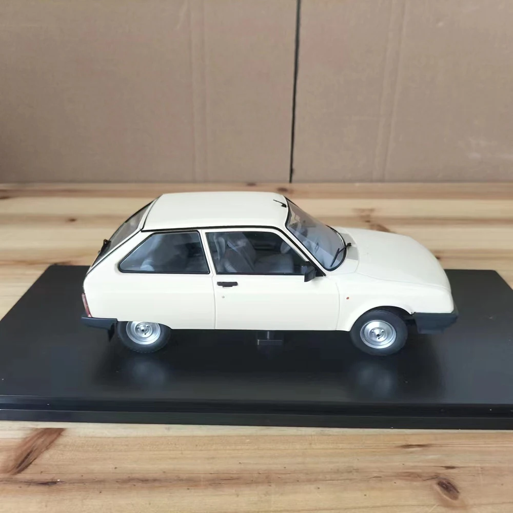 1:18 Citro1990 Axel Diecast Car Model 3 1:18 Citro1990 Axel Diecast Car Model - Image 3