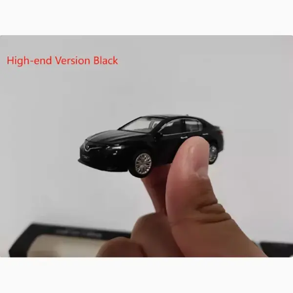 1:64 Scale Toyota Camry Diecast Model Car - Image 12