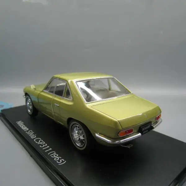 1/24 Scale Silvia 1965 Diecast Alloy Model Car - Image 4