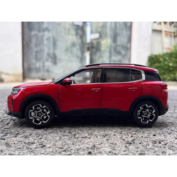1:18 Citroen C5 Beyond Diecast Model Car - Image 3