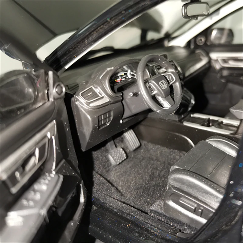 1:18 Scale Honda CR-V Diecast Model Car 5 1:18 Scale Honda CR-V Diecast Model Car - Image 5