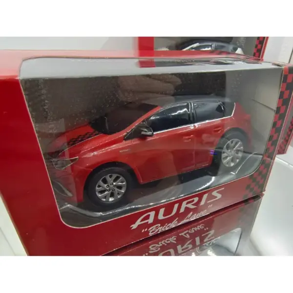 AURIS 1/30 Scale Plastic Car Model - Image 5