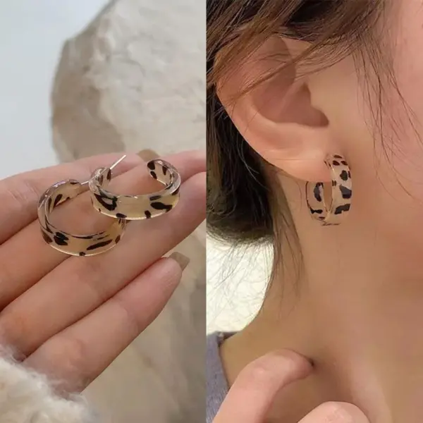 Trendy Acrylic Hoop Earrings for Women - Image 9