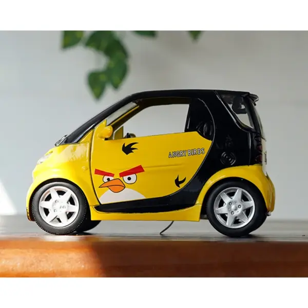 1:18 Alloy SMART Elf Pull-Back Car Model - Image 4