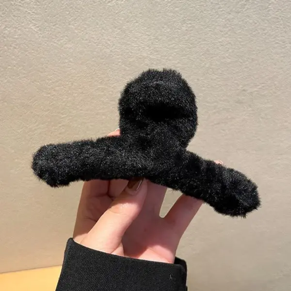 Winter Faux Fur Hair Claw Clip for Women - Image 4