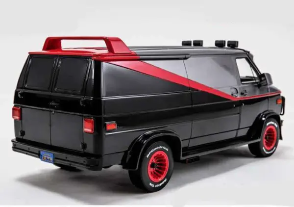 1/24 Scale 1983 Vandura Diecast Car Model - Image 3