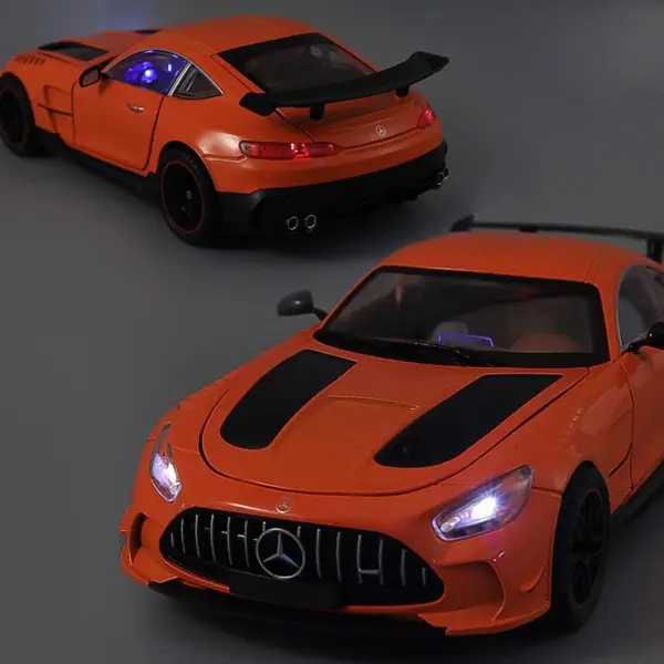 1:18 Mercedes Benz GTR Alloy Car Model - Image 4