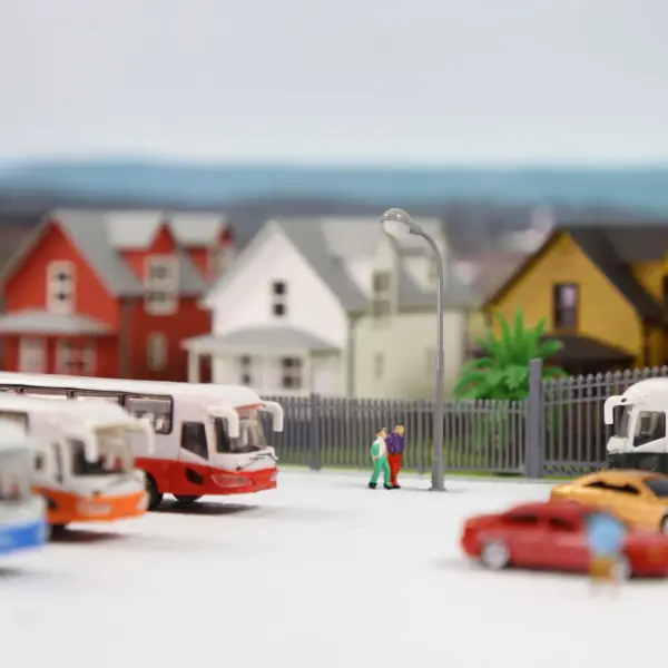5pc N Scale Metal Street Light Set - Image 6