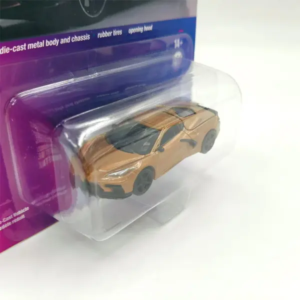 1:64 Scale 2022 Chevy Corvette Diecast Model - Image 4