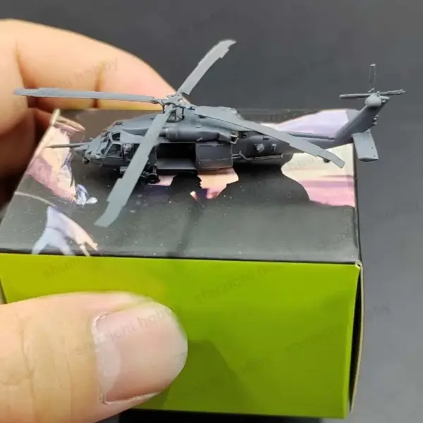 1/350 Scale MH-60L Black Hawk Helicopter Model - Image 2