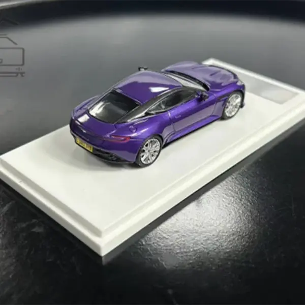 1:64 Scale Diecast Martin DB12 Alloy Model - Image 3