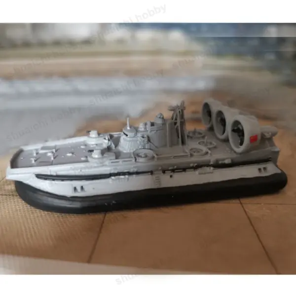 1/700 Scale Air Cushion Landing Craft Model - Image 3
