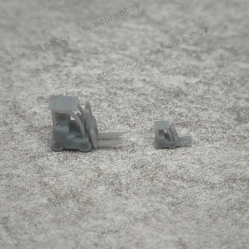 10PCS Miniature Resin Forklift Truck Models 2 10PCS Miniature Resin Forklift Truck Models - Image 2
