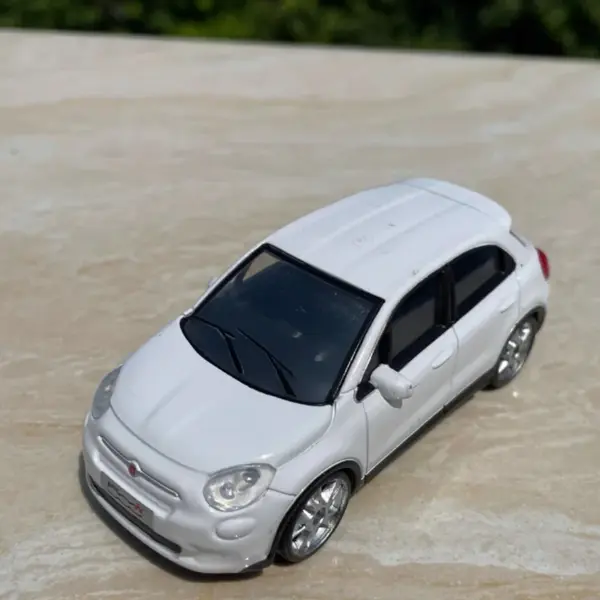 Fiat 500X 1:43 Scale Alloy Model with Flaws - Image 5