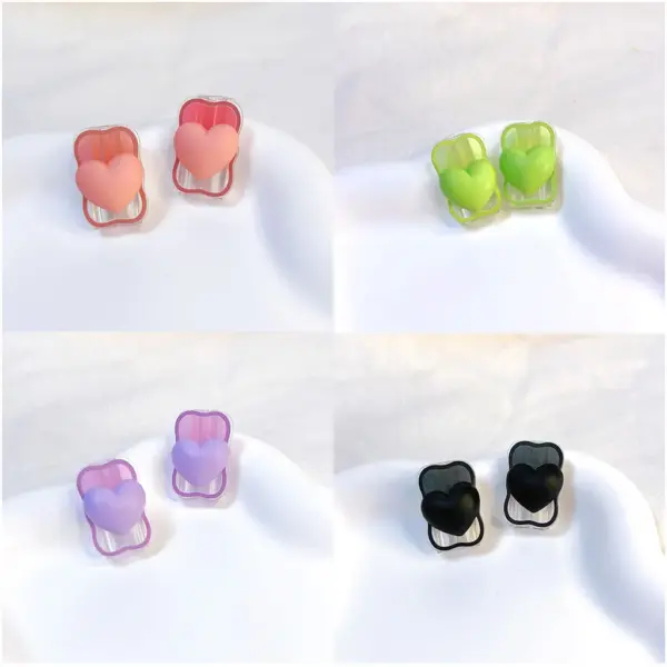 3D Gradient Silicone Charger Case for iPhone 14/13 - Image 4
