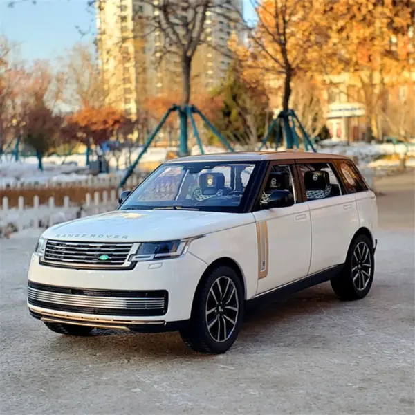 1/32 Land Rover SV Alloy Diecast Model Car - Image 8