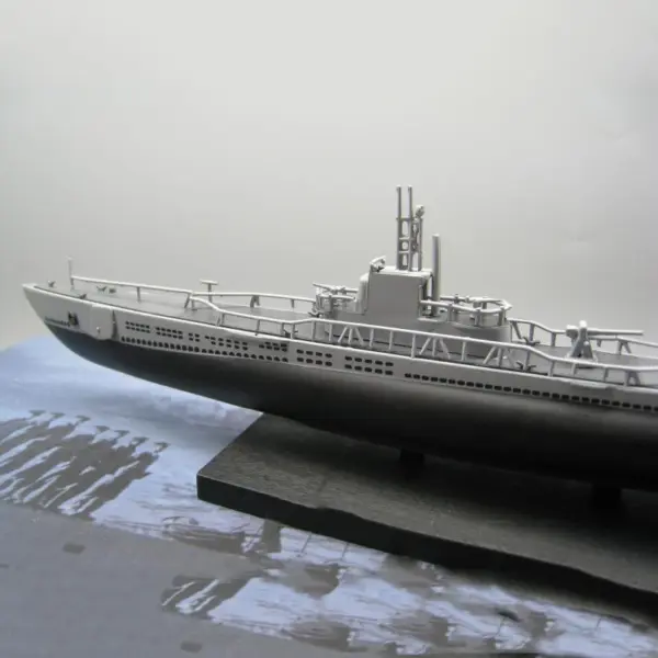 Diecast 1/350 USS BARB WWII Submarine Model - Image 5