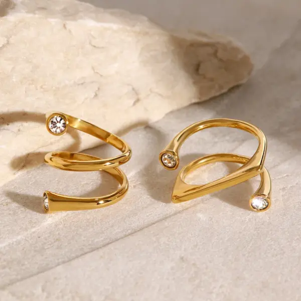 Stylish Asymmetrical White Zirconia Ring for Women - Image 4