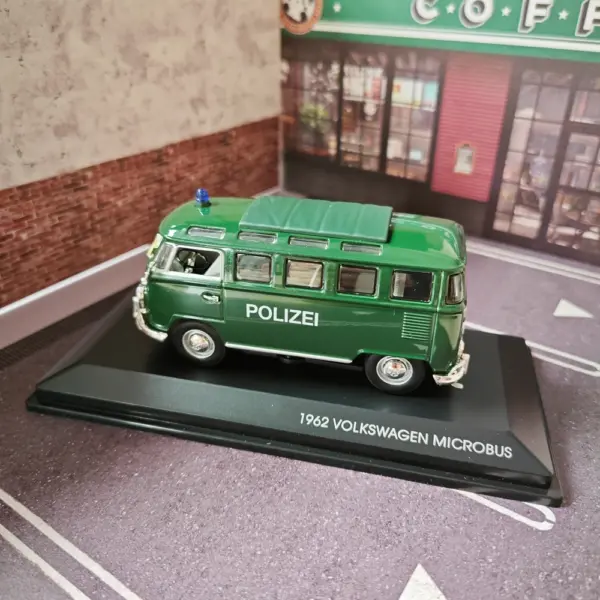1:43 Scale Volkswagen Mini Bus Diecast Model - Image 5