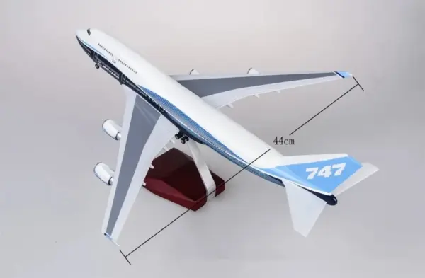 1/160 Boeing 747 Resin Aircraft Model with Light - Image 6