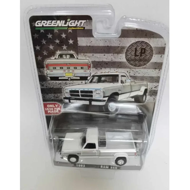 1:64 Scale 1993 Ram 350/250 Diecast Model 3 1:64 Scale 1993 Ram 350/250 Diecast Model - Image 3