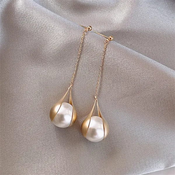 Sliver Maple Leaf Tassel Drop Earrings - Image 10