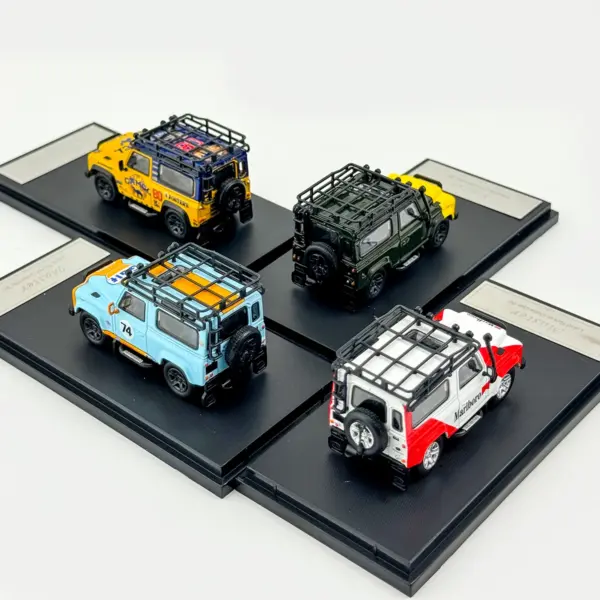 Master 1:64 Diecast Land Rover Defender 90 - Image 2