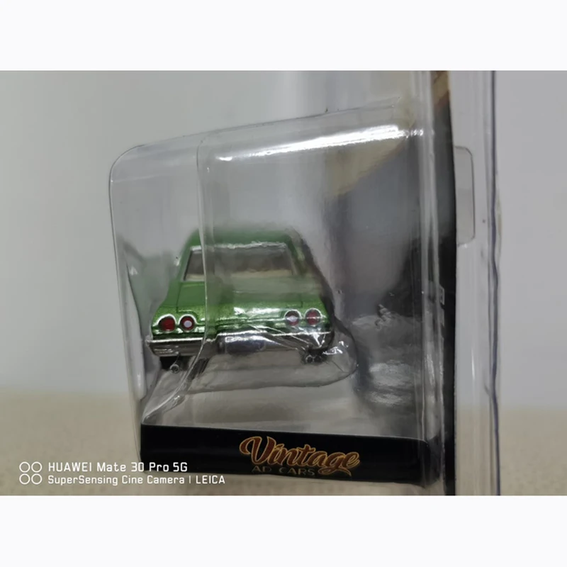 1:64 Chevrolet Chevelle Laguna Diecast Model 4 1:64 Chevrolet Chevelle Laguna Diecast Model - Image 4