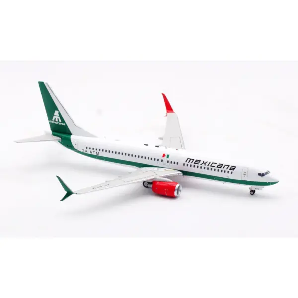 Mexicana Boeing 737-800 Diecast Model 1:200 Scale - Image 3