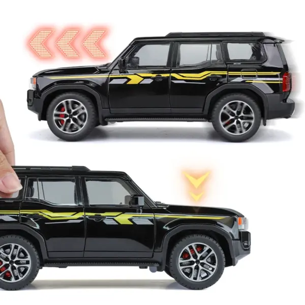 1:24 Toyota Land Cruiser Prado Diecast Model - Image 6
