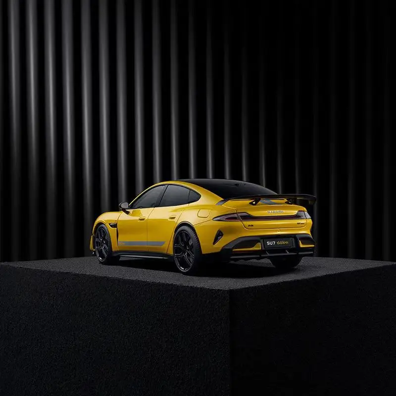 Xiaomi SU7 Ultra 1:18 Diecast Model Car 2 Xiaomi SU7 Ultra 1:18 Diecast Model Car - Image 2