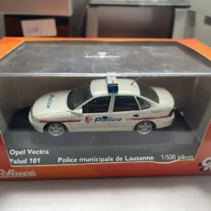 Die-cast Opel Vectra Palud 101 Police Model 11 S51731bb28cfd47e7a33e2de1af1a760bC