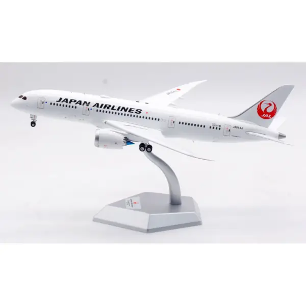 Japan Airlines Boeing 787-8 Scale Model JA844J - Image 2