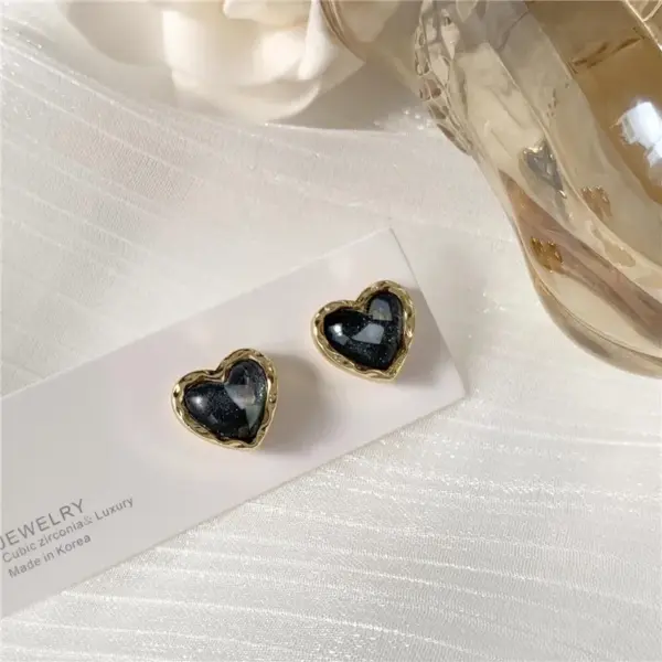 Red Heart Acrylic Stud Earrings - Image 16