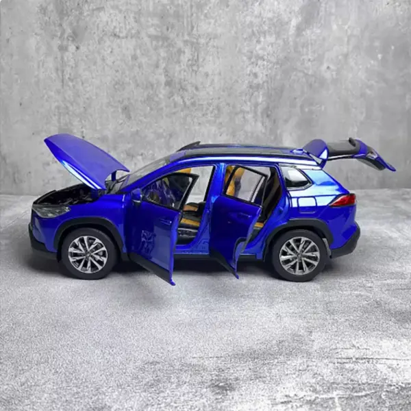 1:18 Scale Corolla Cross 2022 Alloy Model - Image 6
