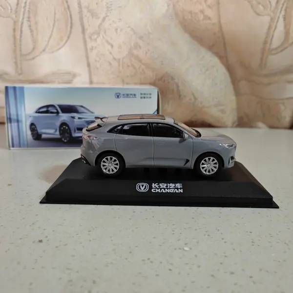 1:43 Scale Changan UNIK Diecast Car Model - Image 4
