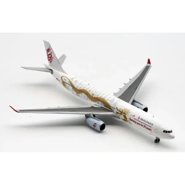 Limited Edition Boeing A330-300 Model B-HYF - Image 4