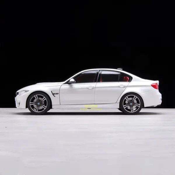 1:18 Scale BMW M3 F80 Diecast Model Car - Image 2