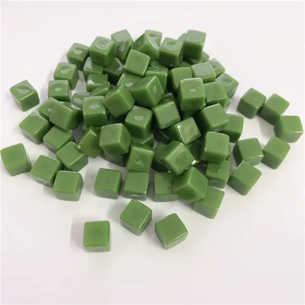 100 Pcs Clear 8mm Acrylic Square Dice Set - Image 25
